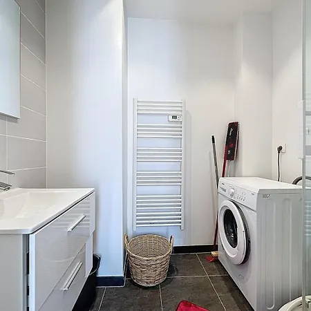 Beautiful In Center *