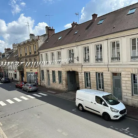 Beautiful In Center *